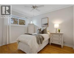 14 HEARTH Crescent - 25