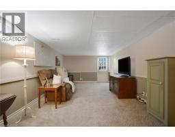 14 HEARTH Crescent - 35