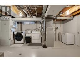 14 HEARTH Crescent - 37