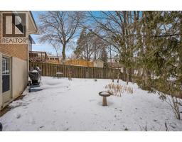 14 HEARTH Crescent - 40