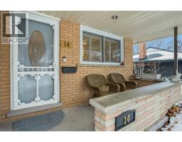 14 HEARTH Crescent - 5