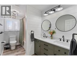 28 MAIN Avenue W - 21