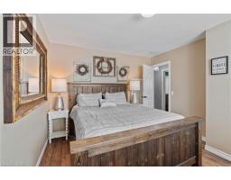 28 MAIN Avenue W - 27