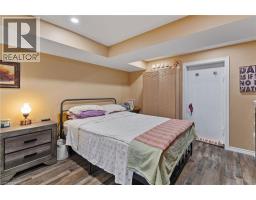 28 MAIN Avenue W - 35