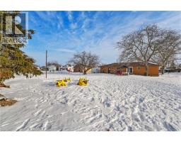 28 MAIN Avenue W - 49