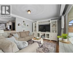 28 MAIN Avenue W - 7