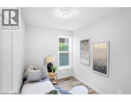 89 TALBOT Street S - 19