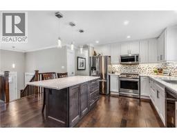 31 DAYMAN Court - 11