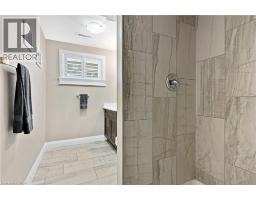 31 DAYMAN Court - 32