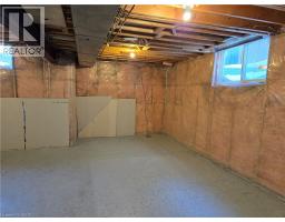 168 WHITTAKER Crescent - 16