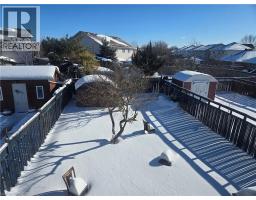 168 WHITTAKER Crescent - 18