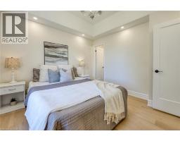 152 BLANDFORD Street - 33