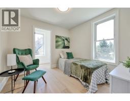 152 BLANDFORD Street - 36