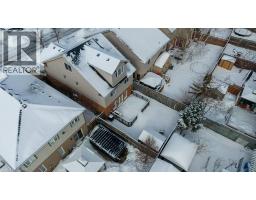 26 HELENA FEASBY Street - 33