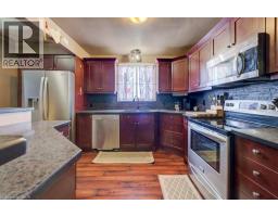 90 BAKERSFIELD Drive - 11