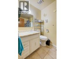 90 BAKERSFIELD Drive - 16