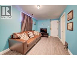 90 BAKERSFIELD Drive - 22