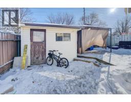 90 BAKERSFIELD Drive - 28