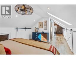 17 DAVIS Street W - 23