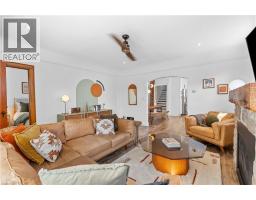 17 DAVIS Street W - 5