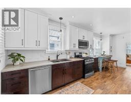 17 DAVIS Street W - 7