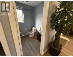 271 DUNDAS Street - 8