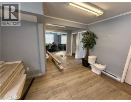 271 DUNDAS Street - 9