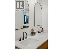 570 WESTVIEW Avenue - 23