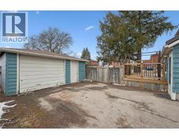 381 CONNAUGHT Street - 25