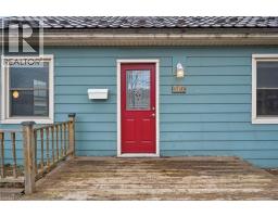 381 CONNAUGHT Street - 4