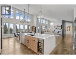 132 PARKVIEW Drive - 12