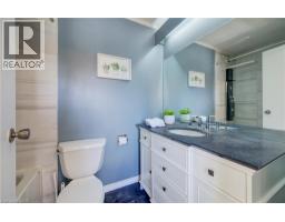 121 UNIVERSITY Avenue E UnitNo. 22 - 13