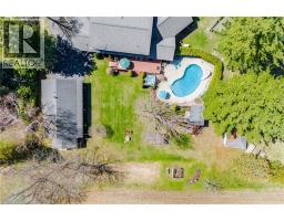 587 HILLCREST Road - 41