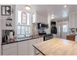 109 TALBOT Street N - 16