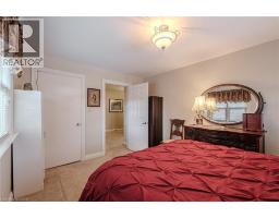 109 TALBOT Street N - 24