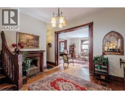 109 TALBOT Street N - 6