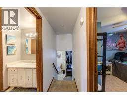 135 KING HIRAM Street - 33