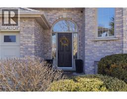 5 BRADBURY Crescent - 3