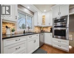 8 GOLDFINCH Street - 12