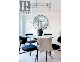 19 CROMARTY Avenue - 19