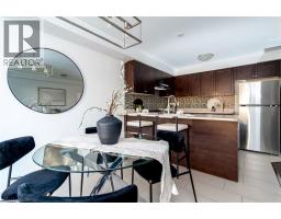 19 CROMARTY Avenue - 20