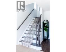 19 CROMARTY Avenue - 24