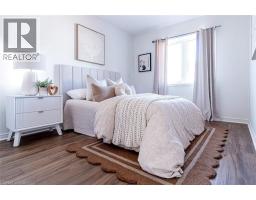 19 CROMARTY Avenue - 34