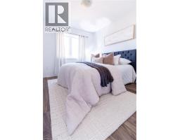 19 CROMARTY Avenue - 35