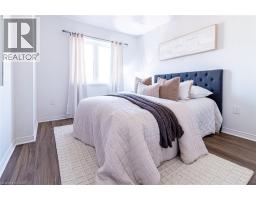 19 CROMARTY Avenue - 36