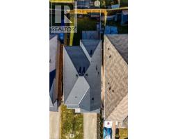 19 CROMARTY Avenue - 43