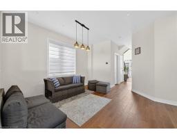 25 WINTERGREEN Crescent - 11