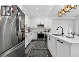 25 WINTERGREEN Crescent - 13