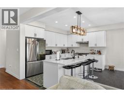 25 WINTERGREEN Crescent - 14