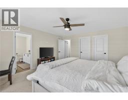 25 WINTERGREEN Crescent - 32